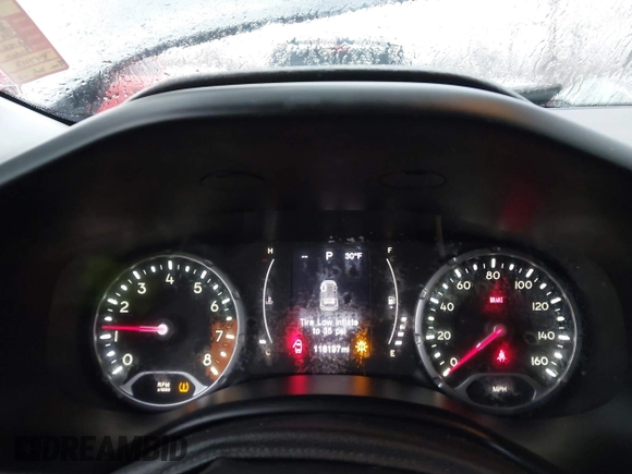 2015 Jeep Renegade Latitude with VIN ZACCJBBT0FPB47113, listed as a IAAI auction lot 41493849 with 116,197 mi miles and . Bid and sale history available at DreamBid. Image 7.