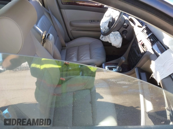 2004 Audi A6 with VIN WAUVT64B44N104380, listed as a IAAI auction lot 40799671 with 151,690 mi miles. Bid and sale history available at carsss.com. Image 5.