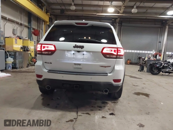 2018 Jeep Grand Cherokee Trailhawk with VIN 1C4RJFLG8JC267810, listed as a IAAI auction lot 41221229 with 108,228 mi miles and . Bid and sale history available at DreamBid. Image 17.