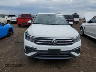 2024 Volkswagen Tiguan SE with VIN 3VVMB7AX9RM174127, listed as a Copart auction lot 53826785 with 4,208 mi miles and Salvage title. Bid and sale history available at DreamBid. Image 5.