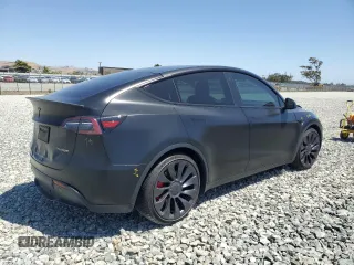 2022 Tesla Model Y Performance with VIN 7SAYGDEF8NF492954, listed as a Copart auction lot 61419965 with 24,885 mi miles and Salvage title. Bid and sale history available at DreamBid. Image 3.