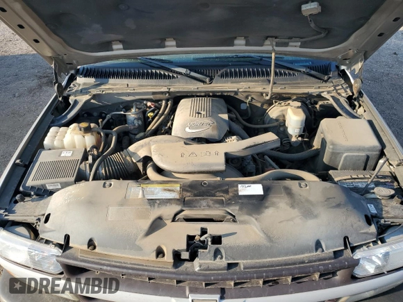 2001 Chevrolet Suburban LS with VIN 1GNEC16T21J281855, listed as a Copart auction lot 62833014 with 0 mi miles and Salvage Title. Bid and sale history available at carsss.com. Image 12.