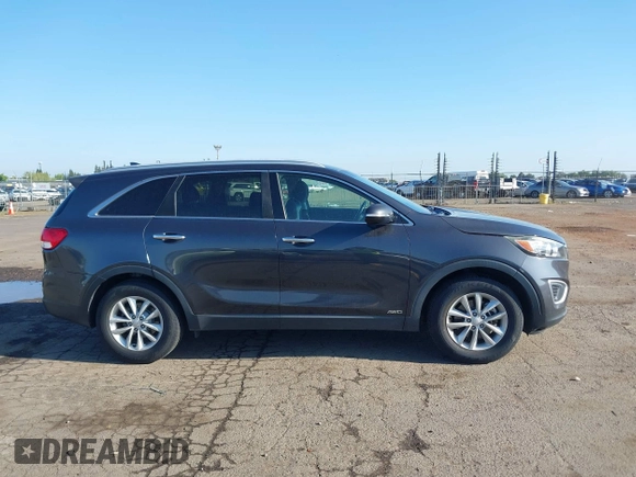 2017 Kia Sorento LX with VIN 5XYPGDA32HG294002, listed as a IAAI auction lot 42121806 with 154,733 mi miles. Bid and sale history available at carsss.com. Image 13.