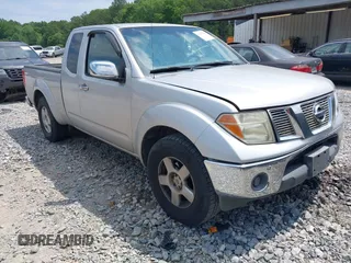 2008 Nissan Frontier SE z VIN 1N6AD06U18C404824, wystawiony jako IAAI lot #42137810 z przebiegiem 203 010 mil mil oraz . Historia ofert i sprzedaży dostępna na DreamBid. Obrazek 1.