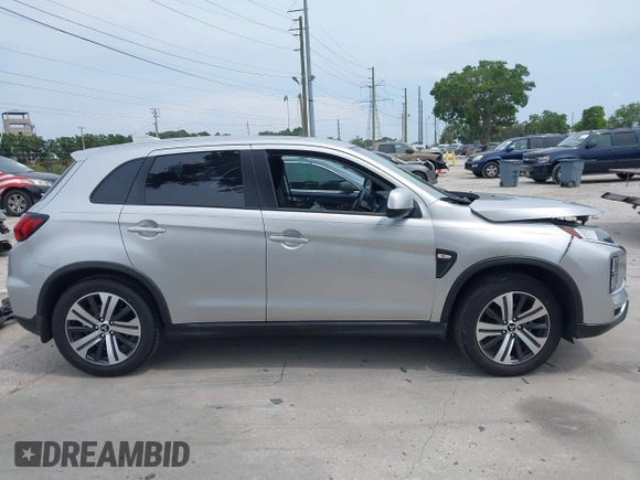 2023 Mitsubishi Outlander ES z VIN JA4ARUAU9PU007786, wystawiony jako IAAI lot #42343050 z przebiegiem 27 507 mil mil oraz . Historia ofert i sprzedaży dostępna na DreamBid. Obrazek 14.