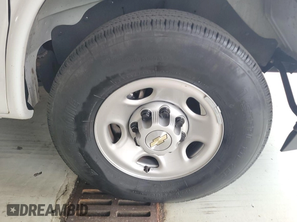 2022 Chevrolet Express Cargo with VIN 1GCWGAFP9N1262441, listed as a IAAI auction lot 42726973 with 39,809 mi miles and . Bid and sale history available at DreamBid. Image 8.