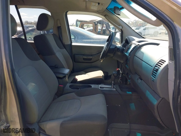 2006 Nissan Xterra X with VIN 5N1AN08W56C532510, listed as a IAAI auction lot 41955726 with 254,604 mi miles. Bid and sale history available at carsss.com. Image 5.