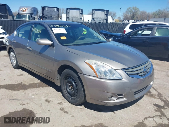 2012 Nissan Altima 2.5 S with VIN 1N4AL2AP1CC230917, listed as a IAAI auction lot 39115344 with 194,758 mi miles. Bid and sale history available at carsss.com. Image 1.