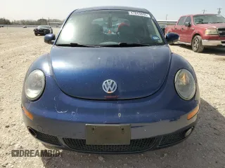 2006 Volkswagen New Beetle Coupe with VIN 3VWSW31C56M417165, listed as a Copart auction lot 47844655 with 140,636 mi miles and Salvage Title. Bid and sale history available at carsss.com. Image 5.