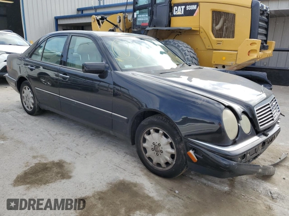 1998 Mercedes-Benz E-Class with VIN WDBJF65F9WA634931, listed as a Copart auction lot 87045104 with 188,331 mi miles and Salvage Title. Bid and sale history available at carsss.com. Image 4.