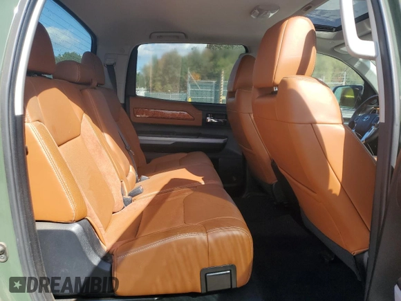 2021 Toyota Tundra Platinum z VIN 5TFAY5F10MX035676, wystawiony jako Copart lot #73296214 z przebiegiem Nie podano mil oraz Szkoda całkowita • Salvage title. Historia ofert i sprzedaży dostępna na DreamBid. Obrazek 10.