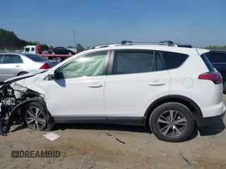 2016 Toyota RAV4 XLE z VIN JTMRFREVXGJ061164, wystawiony jako IAAI lot #42151992 z przebiegiem 135 564 mil mil oraz . Historia ofert i sprzedaży dostępna na DreamBid. Obrazek 15.