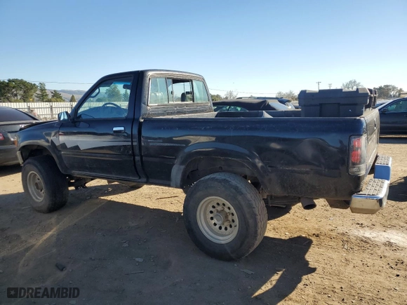 1992 Toyota 4WD Pickups DLX with VIN 4TARN01P4NZ035286, listed as a Copart auction lot 86193894 with 291839 miles and Salvage Title. Bid and sale history available at carsss.com. Image 2.