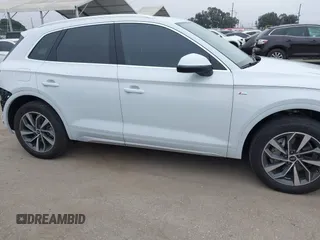 2023 Audi Q5 S line Premium with VIN WA1GAAFY9P2135453, listed as a IAAI auction lot 42030044 with 27,690 mi miles and . Bid and sale history available at DreamBid. Image 14.
