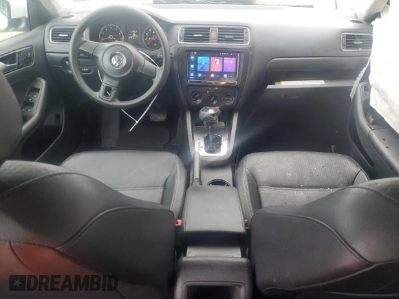 2014 Volkswagen Jetta SE with VIN 3VWD17AJ5EM365810, listed as a Copart auction lot 60676755 with 119,975 mi miles and Salvage title. Bid and sale history available at DreamBid. Image 8.