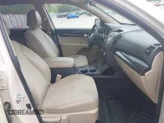 2011 Kia Sorento EX with VIN 5XYKUDA20BG031931, listed as a IAAI auction lot 42234673 with 171,221 mi miles and . Bid and sale history available at DreamBid. Image 5.