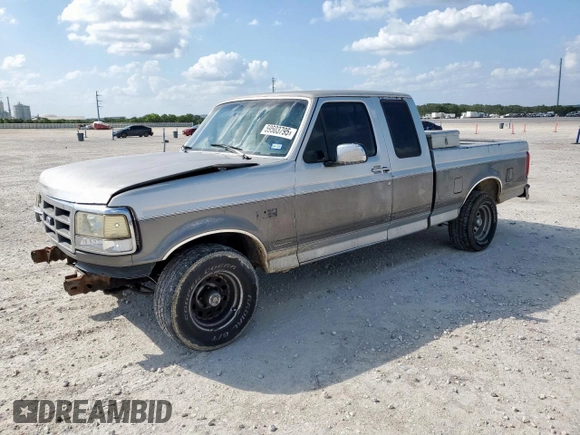 1993 Ford F-150 с VIN 1FTEX15N1PKA32563, выставлен на аукционе Copart как лот 59503795 с пробегом 227 437 миль миль и Списание • Salvage title. История ставок и продаж доступна на DreamBid. Изображение 1.