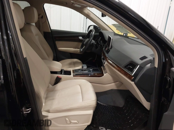 2018 Audi Q5 Prestige z VIN WA1CNAFY8J2144431, wystawiony jako IAAI lot #42100177 z przebiegiem 50 606 mil mil oraz . Historia ofert i sprzedaży dostępna na DreamBid. Obrazek 5.