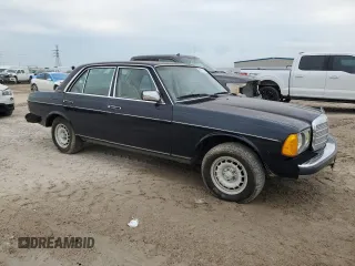 1984 Mercedes-Benz 300 with VIN WDBAB33A9EA047709, listed as a Copart auction lot 68974194 with 86,301 mi miles and Salvage Title. Bid and sale history available at carsss.com. Image 4.