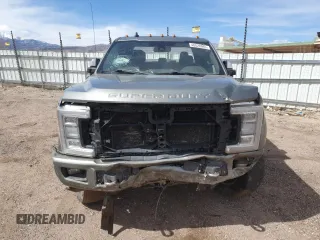 2019 Ford F-350 XL with VIN 1FT8W3BT0KEE83554, listed as a Copart auction lot 48820865 with 198,408 mi miles and Salvage Title. Bid and sale history available at DreamBid. Image 5.