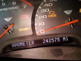 1998 Chevrolet Corvette with VIN 1G1YY22G1W5102798, listed as a Copart auction lot 84200184 with 242,575 mi miles and Clean Title. Bid and sale history available at carsss.com. Image 9.