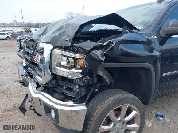 2015 GMC Sierra 1500 SLE with VIN 3GTU2UECXFG498833, listed as a IAAI auction lot 41718338 with NaN miles. Bid and sale history available at carsss.com. Image 17.