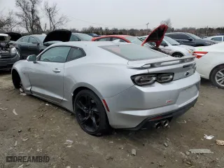 2019 Chevrolet Camaro 2SS with VIN 1G1FH1R75K0121319, listed as a Copart auction lot 43817715 with 32,851 mi miles and Salvage Title. Bid and sale history available at carsss.com. Image 2.