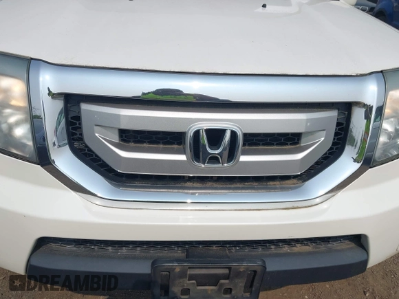 2011 Honda Pilot Touring z VIN 5FNYF4H9XBB003469, wystawiony jako IAAI lot #42369323 z przebiegiem 201 958 mil mil oraz . Historia ofert i sprzedaży dostępna na DreamBid. Obrazek 6.