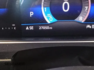2024 Volkswagen Tiguan SE z VIN 3VV3B7AX7RM105271, wystawiony jako IAAI lot #42752403 z przebiegiem 27 050 mil mil oraz . Historia ofert i sprzedaży dostępna na DreamBid. Obrazek 23.