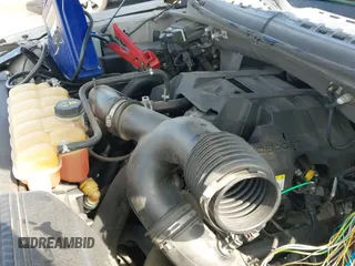 2017 Ford F-150 XL z VIN 1FTEW1CP8HKD38782, wystawiony jako IAAI lot #43161250 z przebiegiem 148 289 mil mil oraz . Historia ofert i sprzedaży dostępna na DreamBid. Obrazek 20.