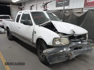2001 Ford F-150 XL z VIN 1FTRX17WX1NA22028, wystawiony jako IAAI lot #42283281 z przebiegiem 288 869 mil mil oraz . Historia ofert i sprzedaży dostępna na DreamBid. Obrazek 1.