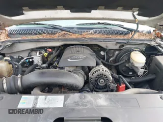 2005 Chevrolet Silverado 1500 LT z VIN 1GCEC19T25Z189317, wystawiony jako IAAI lot #42478193 z przebiegiem 172 659 mil mil oraz . Historia ofert i sprzedaży dostępna na DreamBid. Obrazek 10.