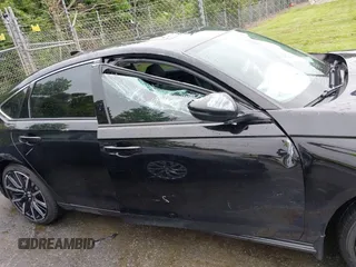 2024 Honda Accord Touring z VIN 1HGCY2F8XRA094072, wystawiony jako IAAI lot #42427587 z przebiegiem 20 206 mil mil oraz . Historia ofert i sprzedaży dostępna na DreamBid. Obrazek 13.