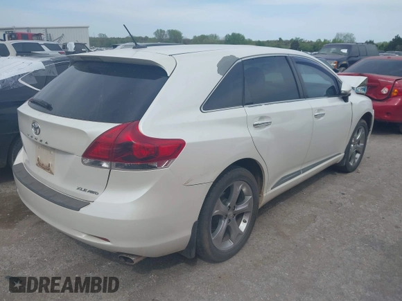 2015 Toyota Venza XLE with VIN 4T3BK3BB4FU116213, listed as a IAAI auction lot 42008444 with 113,912 mi miles. Bid and sale history available at carsss.com. Image 4.