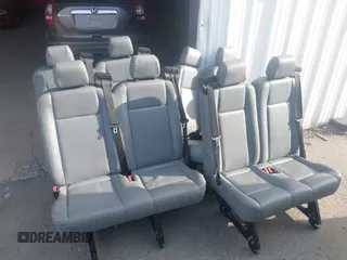 2015 Ford Transit XL z VIN 1FBAX2CM1FKA48196, wystawiony jako IAAI lot #42170753 z przebiegiem Nie podano mil oraz . Historia ofert i sprzedaży dostępna na DreamBid. Obrazek 12.