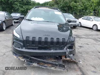 2017 Jeep Cherokee High Altitude z VIN 1C4PJMDS2HW569245, wystawiony jako IAAI lot #42365849 z przebiegiem 96 467 mil mil oraz . Historia ofert i sprzedaży dostępna na DreamBid. Obrazek 12.