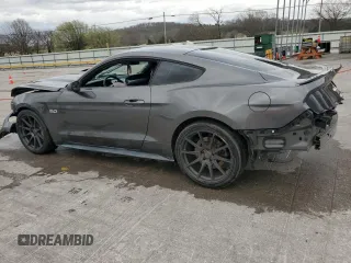 2017 Ford Mustang GT z VIN 1FA6P8CF8H5358570, wystawiony jako Copart lot #49535235 z przebiegiem 71 934 mil mil oraz Szkoda całkowita • Salvage title. Historia ofert i sprzedaży dostępna na DreamBid. Obrazek 2.