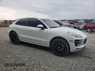 2016 Porsche Macan Turbo z VIN WP1AF2A58GLB93739, wystawiony jako Copart lot #47808135 z przebiegiem 130 701 mil mil oraz Szkoda całkowita • Salvage title. Historia ofert i sprzedaży dostępna na DreamBid. Obrazek 4.