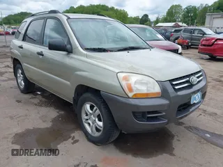 2008 Kia Sportage LX with VIN KNDJE723687485284, listed as a IAAI auction lot 42207326 with 94,106 mi miles and . Bid and sale history available at carsss.com. Image 1.