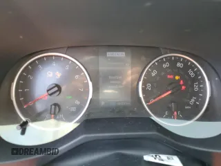 2022 Toyota RAV4 XLE z VIN 2T3P1RFV1NW282106, wystawiony jako Copart lot #61393295 z przebiegiem 46 035 mil mil oraz Szkoda całkowita • Salvage title. Historia ofert i sprzedaży dostępna na DreamBid. Obrazek 9.
