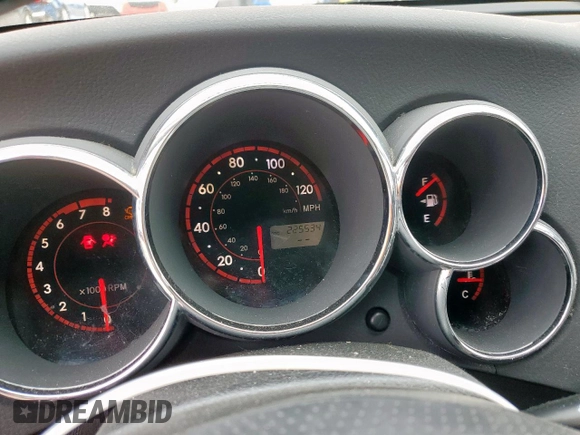 2006 Toyota Matrix STD z VIN 2T1KR32E66C559768, wystawiony jako Copart lot #58638015 z przebiegiem 225 534 mil mil oraz Tytuł czysty. Historia ofert i sprzedaży dostępna na DreamBid. Obrazek 9.