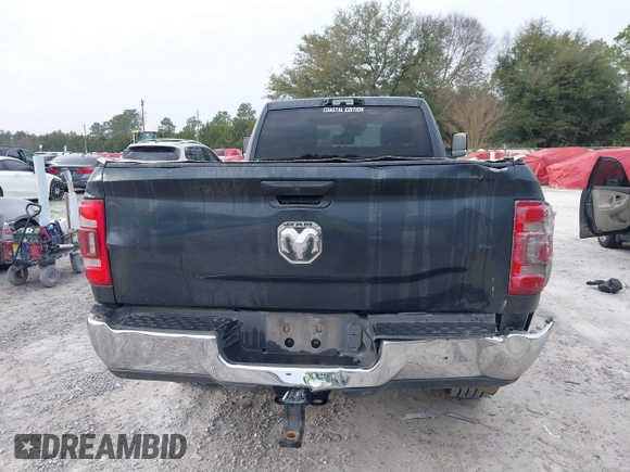 2019 Ram 2500 Tradesman with VIN 3C6UR4HJ3KG712732, listed as a IAAI auction lot 41501124 with 218,362 mi miles. Bid and sale history available at carsss.com. Image 16.