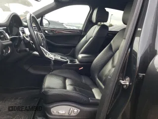 2017 Porsche Macan S with VIN WP1AB2A58HLB18505, listed as a Copart auction lot 49654365 with 68,321 mi miles and Salvage Title. Bid and sale history available at DreamBid. Image 7.