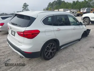 2022 BMW X1 xDrive28i z VIN WBXJG9C0XN5U89973, wystawiony jako IAAI lot #41508343 z przebiegiem 67 424 mil mil oraz . Historia ofert i sprzedaży dostępna na DreamBid. Obrazek 4.