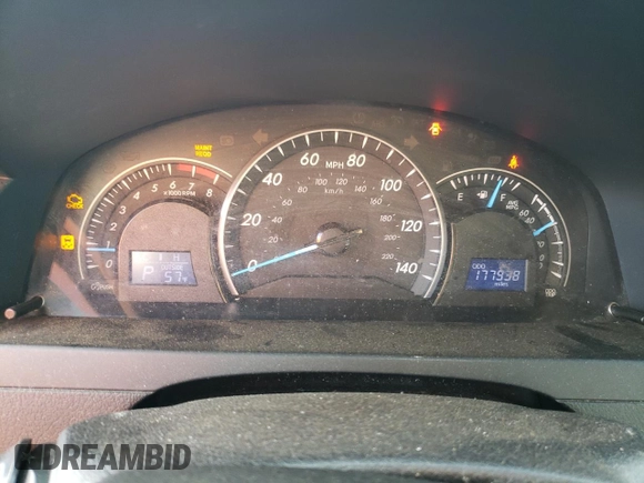 2015 Toyota Camry XLE with VIN 4T1BF1FK6FU879281, listed as a Copart auction lot 84822704 with 177,938 mi miles and Salvage Title. Bid and sale history available at carsss.com. Image 9.