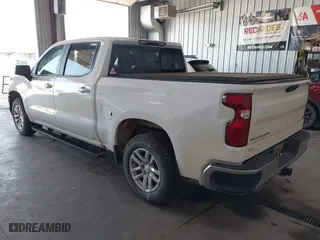 2019 Chevrolet Silverado 1500 LT with VIN 3GCUYDED1KG120689, listed as a IAAI auction lot 39880413 with 135 mi miles. Bid and sale history available at carsss.com. Image 3.