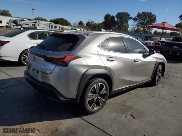 2020 Lexus UX with VIN JTHP3JBH9L2026618, listed as a Copart auction lot 77893984 with 30,672 mi miles and Salvage Title. Bid and sale history available at carsss.com. Image 3.