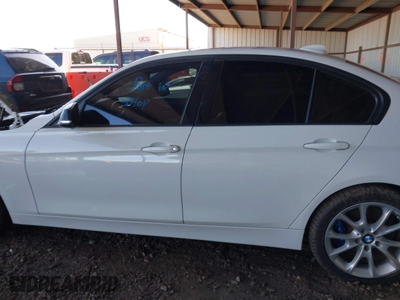 2014 BMW 3 Series 335i xDrive with VIN WBA3B9G59ENR92174, listed as a IAAI auction lot 41456958 with 117,141 mi miles and . Bid and sale history available at DreamBid. Image 15.