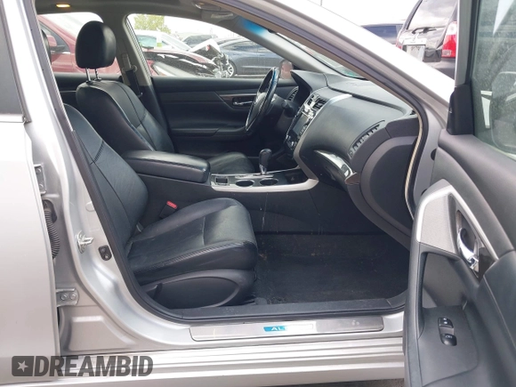 2013 Nissan Altima SV with VIN 1N4AL3AP3DN495947, listed as a IAAI auction lot 42118030 with 155,359 mi miles and . Bid and sale history available at carsss.com. Image 5.