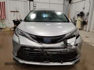 2023 Toyota Sienna XLE with VIN 5TDJSKFC3PS093292, listed as a Copart auction lot 81613604 with 0 mi miles and Salvage Title. Bid and sale history available at carsss.com. Image 5.